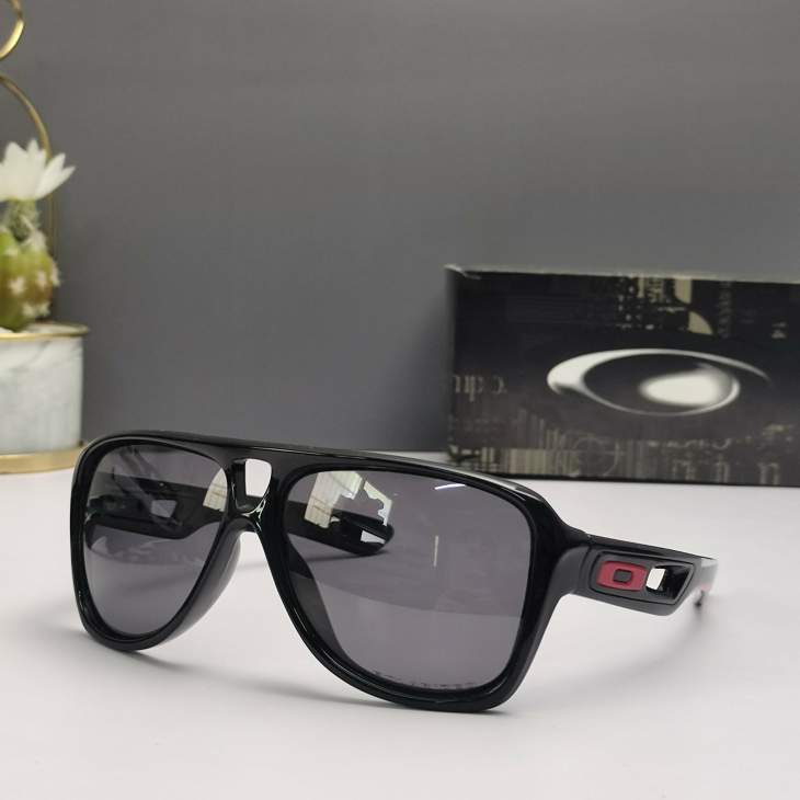Picture of Oakley Sunglasses _SKUfw66123994fw